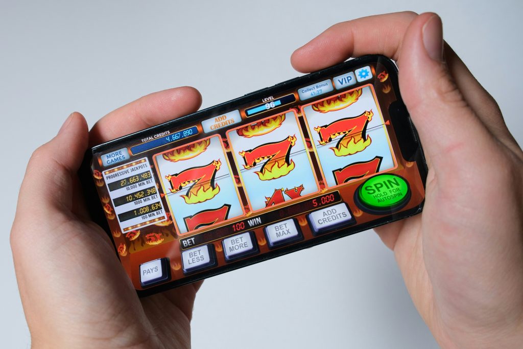 Kleine UX-Details, die den Unterschied machen: Entscheidende Mikro-Reibungen – ob Casinospieler bleiben oder gehen